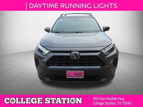 Used 2024 Toyota RAV4 XLE FWD image 9