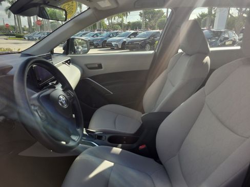 Certified 2025 Toyota Corolla Cross L FWD image 21