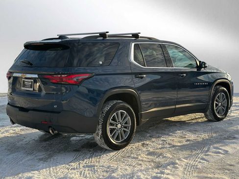 Used 2022 Chevrolet Traverse LT image 3