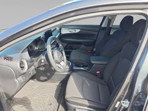 Used 2024 Kia Forte LXS FWD image 11