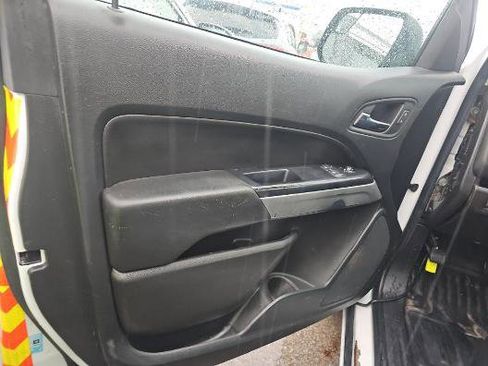 Used 2022 Chevrolet Colorado LT w/ Fleet Safety Package RWD image 18