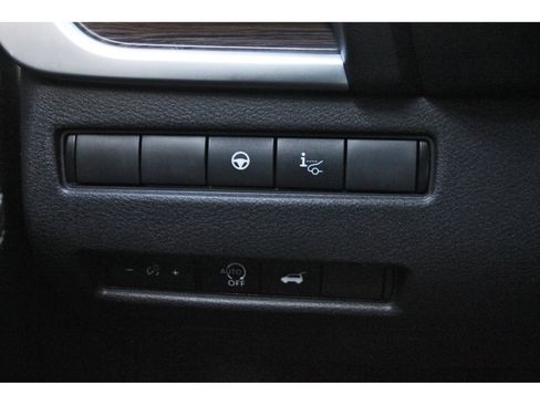 Certified 2024 Nissan Rogue Platinum w/ Platinum Premium Package FWD image 22