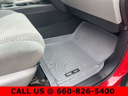 Used 2012 Toyota Tundra 4x4 CrewMax image 6