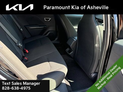 New 2026 Kia K4 FWD image 21