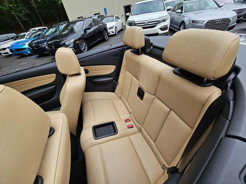 Used 2013 BMW 135i Convertible image 27