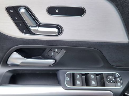 New 2026 Mercedes-Benz GLA 35 AMG 4MATIC image 11