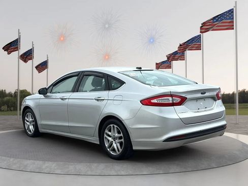 Used 2014 Ford Fusion SE FWD image 7