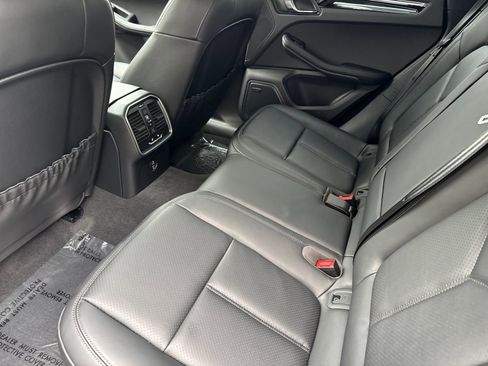 Certified 2026 Porsche Macan AWD/4WD image 14