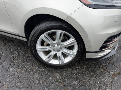 Used 2019 Land Rover Range Rover Velar R-Dynamic SE AWD/4WD image 24