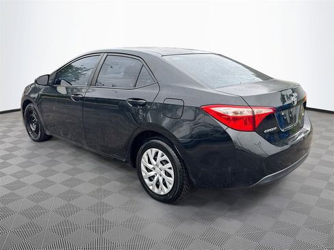 Used 2017 Toyota Corolla LE image 8