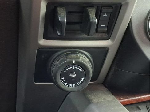 Used 2020 Ford F250 King Ranch w/ King Ranch Ultimate Package AWD/4WD image 16