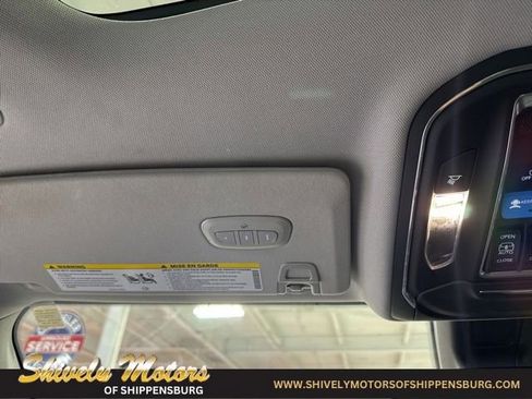 Used 2022 Jeep Grand Cherokee Limited image 23