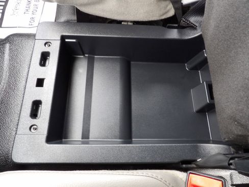 Used 2022 Ford F550 4x4 Crew Cab Super Duty w/ Power Equipment Group image 29