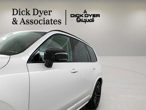 New 2026 Volvo XC90 B6 Ultra w/ Protection Package Premier image 3