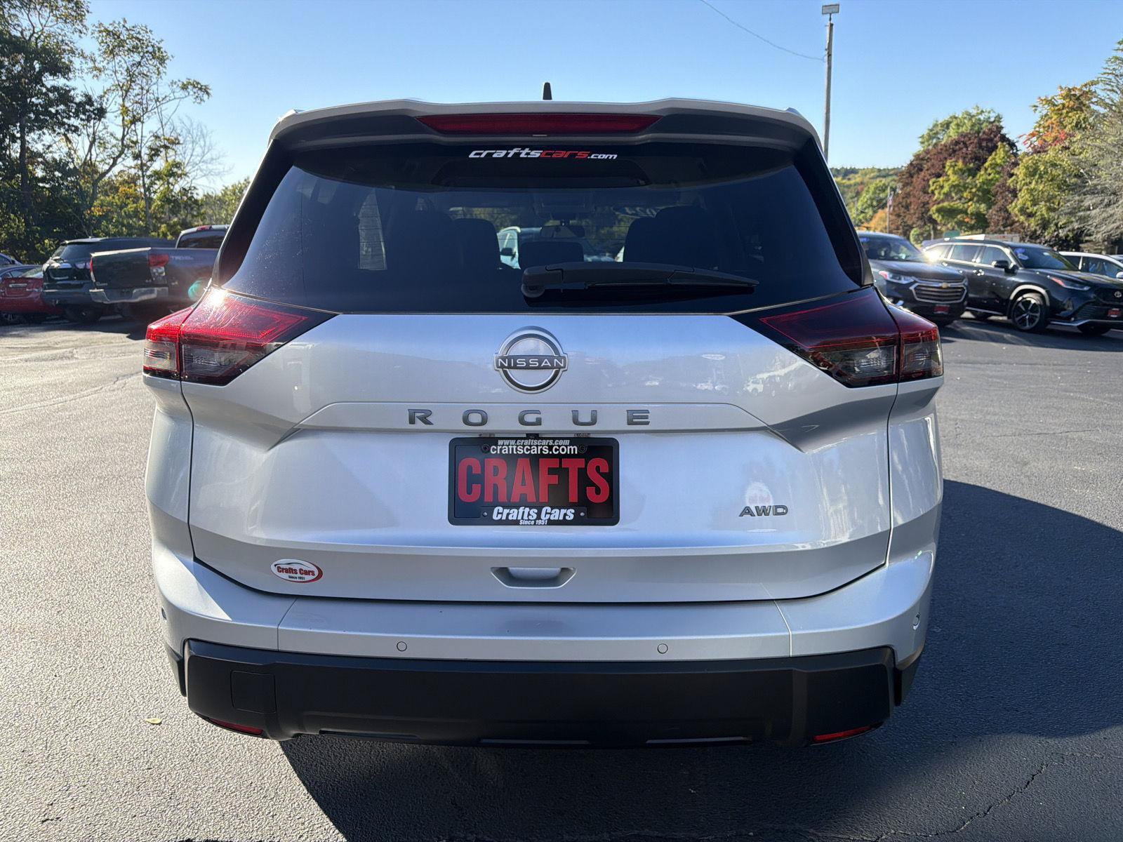 Used 2024 Nissan Rogue S AWD/4WD image 4