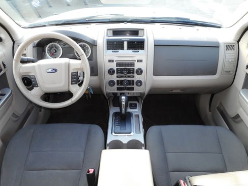 Used 2009 Ford Escape 4WD Hybrid image 25