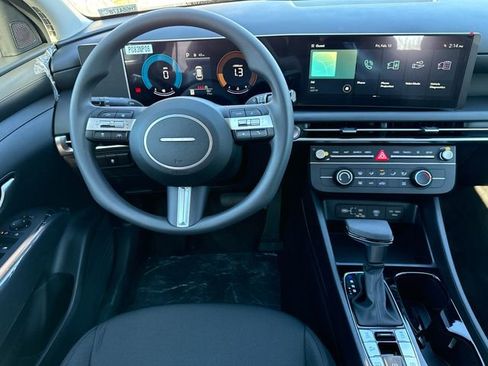 New 2026 Hyundai Tucson SE image 18