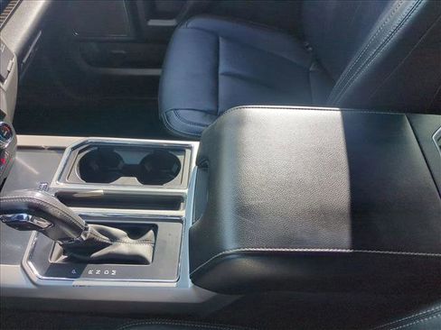 Used 2018 Ford F150 Lariat w/ Equipment Group 502A Luxury image 14