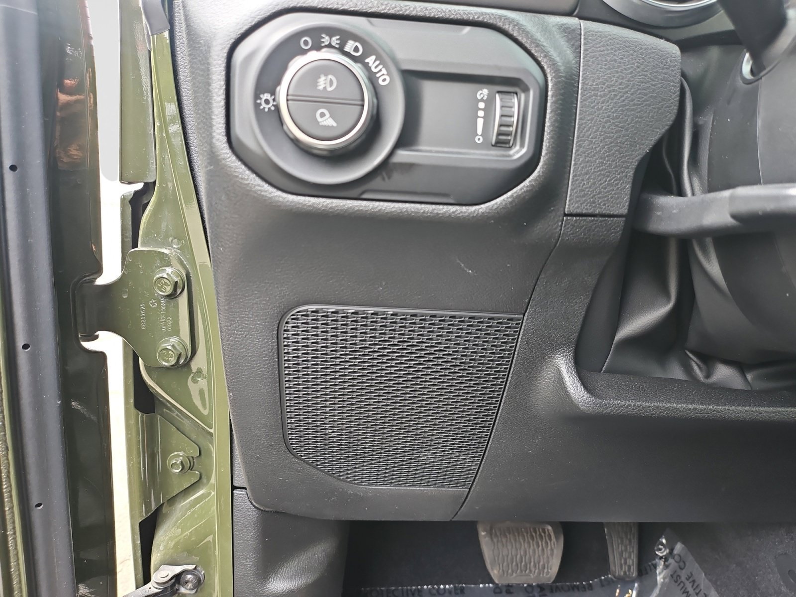 Used 2023 Jeep Gladiator Sport AWD/4WD image 27
