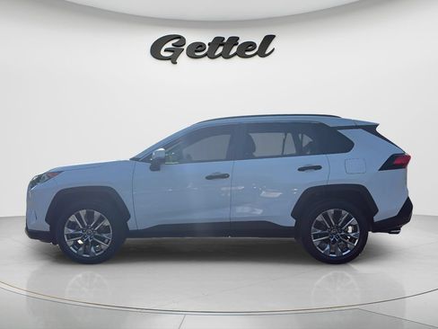 Used 2019 Toyota RAV4 XLE Premium FWD image 8