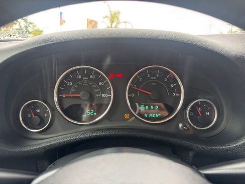 Used 2018 Jeep Wrangler Sport AWD/4WD image 15