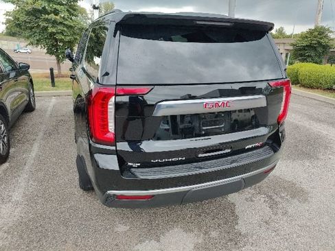 Used 2024 GMC Yukon XL AT4 w/ Technology Package AWD/4WD image 8