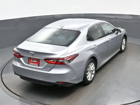 Used 2022 Toyota Camry LE FWD image 40