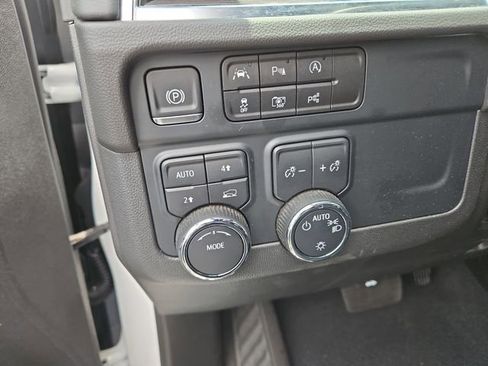 Used 2025 Chevrolet Tahoe LT AWD/4WD image 6