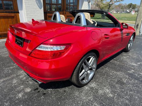 Used 2014 Mercedes-Benz SLK 250 image 3