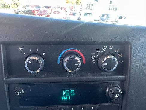 Used 2008 Chevrolet Express 2500 image 14