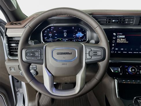 Certified 2025 GMC Sierra 1500 Denali w/ Denali Reserve Package AWD/4WD image 12