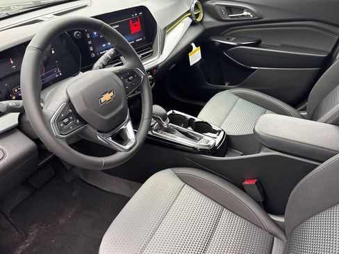 New 2026 Chevrolet Trax LT w/ Driver Confidence Package FWD image 9