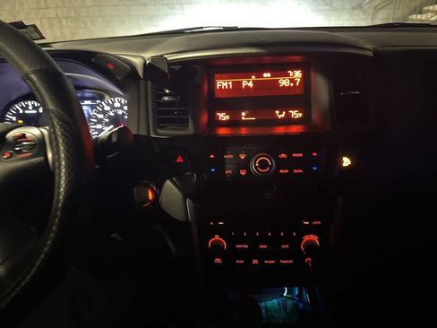 Used 2014 Nissan Pathfinder S image 9