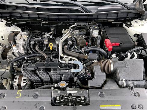 Used 2019 Nissan Altima 2.5 SL FWD image 11