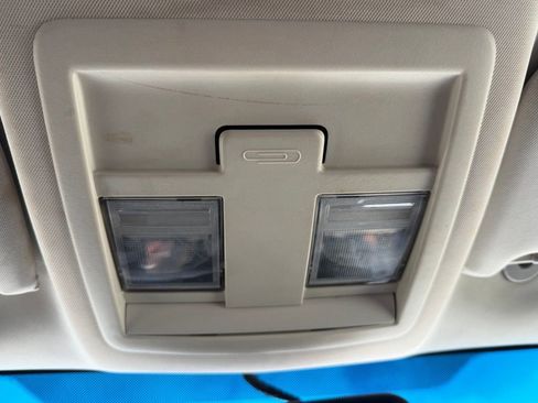 Used 2012 Jeep Liberty Sport w/ Driver Convenience Group image 19