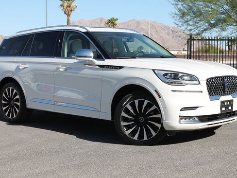 Used 2020 Lincoln Aviator Black Label Grand Touring w/ Class IV Trailer Tow Package AWD/4WD image 2