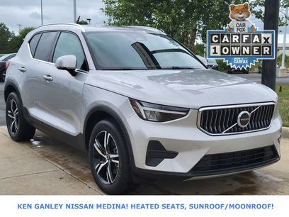 Used 2025 Volvo XC40 B5 Core