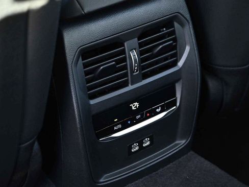 New 2026 BMW 330i Sedan w/ Premium Package image 17