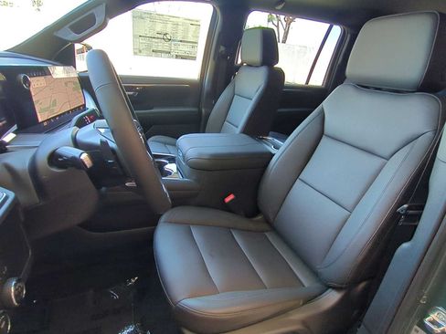 New 2026 Chevrolet Suburban Z71 w/ Comfort Package AWD/4WD image 23
