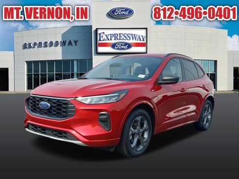 Used 2024 Ford Escape ST-Line w/ Cold Weather Package FWD image 3