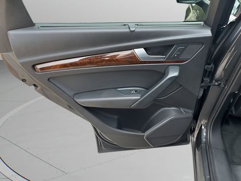 Used 2018 Audi Q5 2.0T Premium Plus w/ Premium Plus Package image 13