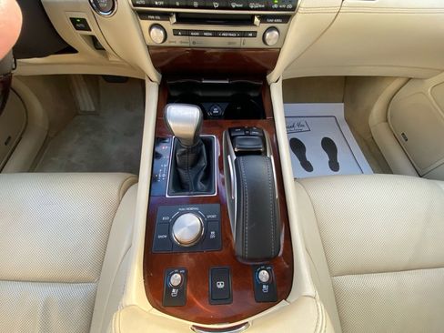 Used 2017 Lexus LS 460 image 25