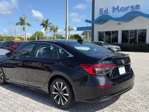 Used 2023 Honda Civic EX image 12