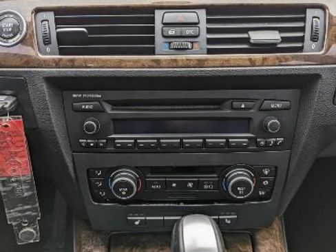 Used 2009 BMW 328i xDrive Sedan image 16