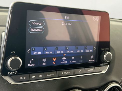 Used 2020 Nissan Sentra SV FWD image 14