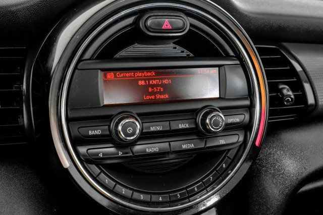 Used 2016 MINI Cooper 4-Door Hardtop FWD image 27