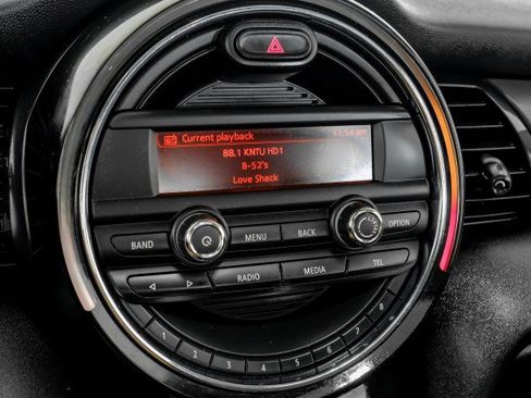 Used 2016 MINI Cooper 4-Door Hardtop FWD image 27
