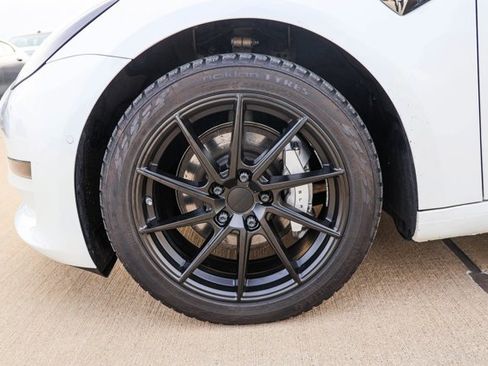 Used 2020 Tesla Model 3 Performance image 9