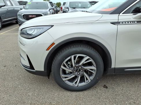 Used 2023 Lincoln Corsair AWD w/ Equipment Group 101A image 23