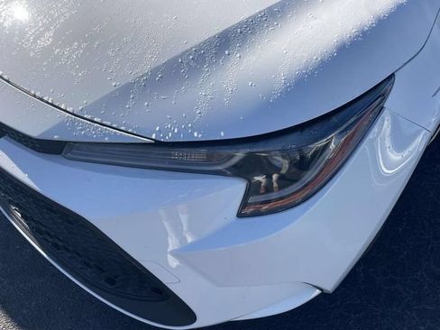 Used 2021 Toyota Corolla LE FWD image 4